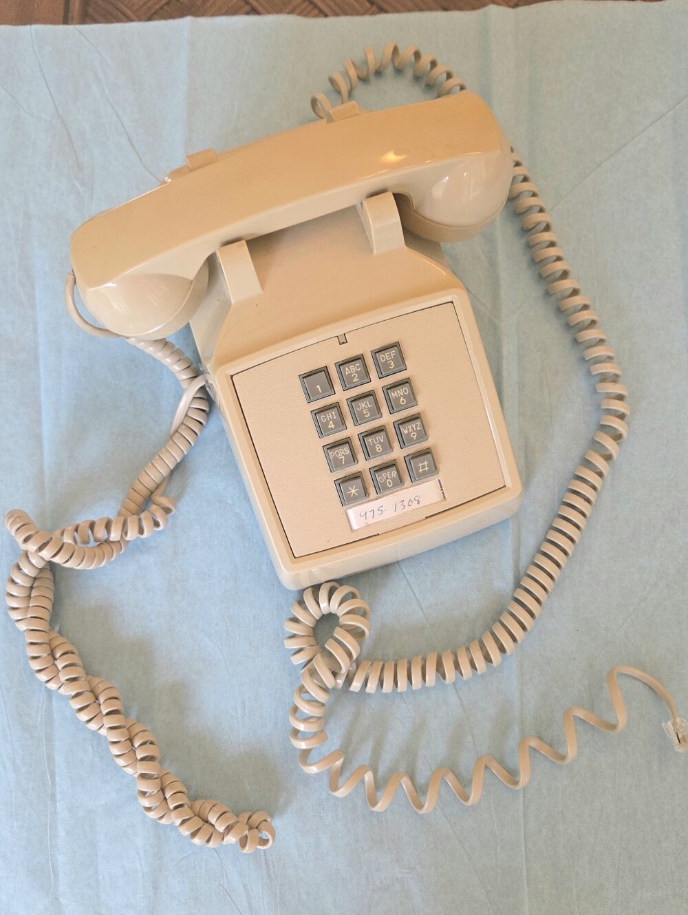 Vintage ITT Push Button Telephone Desk Phone Retro Ash Beige 2007 Cortelco 2500